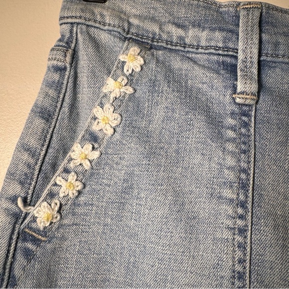 Gap High Rise Wide Leg Denim Blue Jeans Size 26 Embroidered Flowers & Bee - Picture 6 of 15